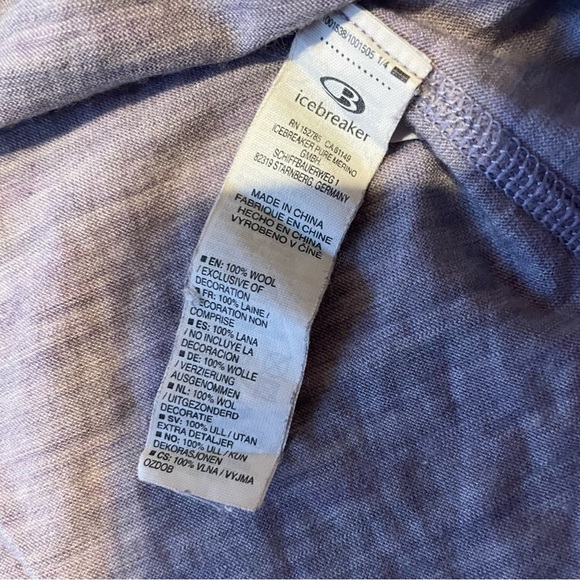 Icebreaker Merino Bodyfit 200 full sleeved shirt,  women’s small, light purple - Picture 4 of 6